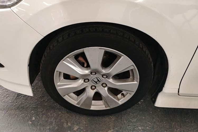 Used Honda Jade 2016 1.8L Automatic Comfort Elite Version 5 Seats Left Front Wheel Hub