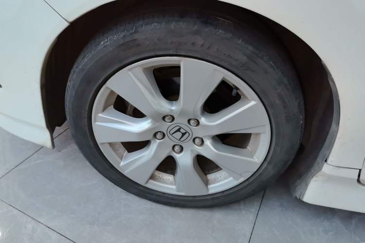 Used Honda Jade 2016 1.8L Automatic Comfort Elite Version 5 Seats Left Front Wheel Hub