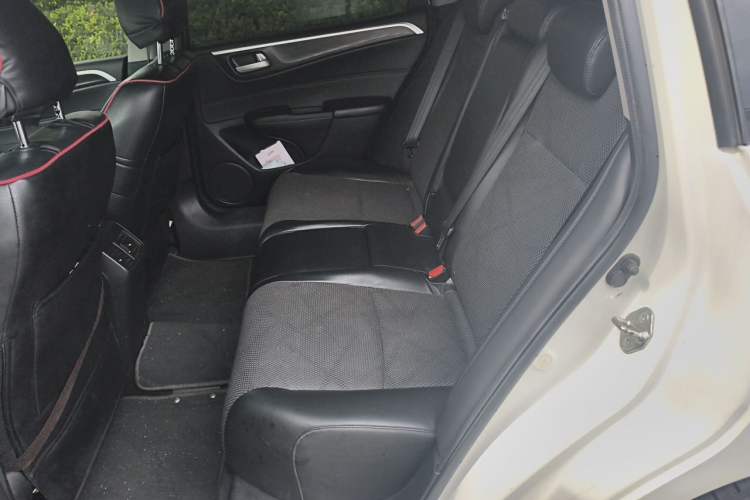 Used Honda Jade 2016 1.8L Automatic Comfort Elite Version 5 Seats Left Rear Seat