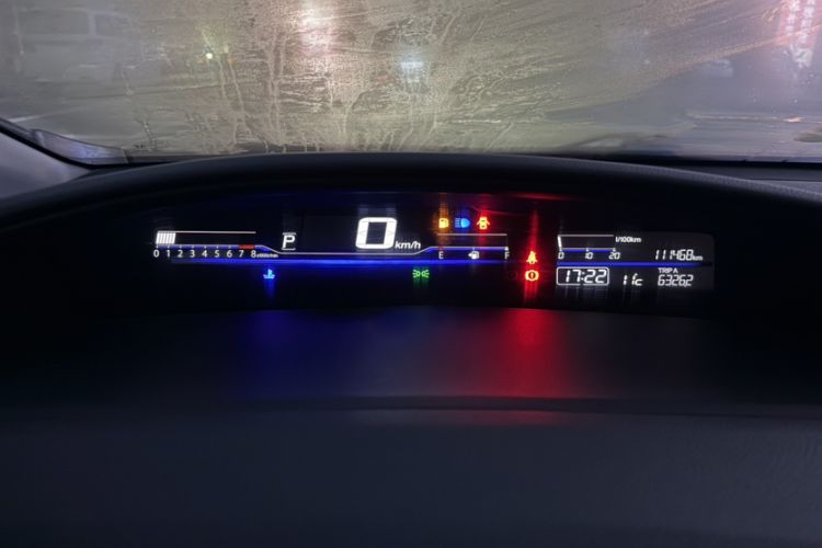Used Honda Jade 2016 1.8L Automatic Comfort Elite Version 5 Seats Odometer Close Up