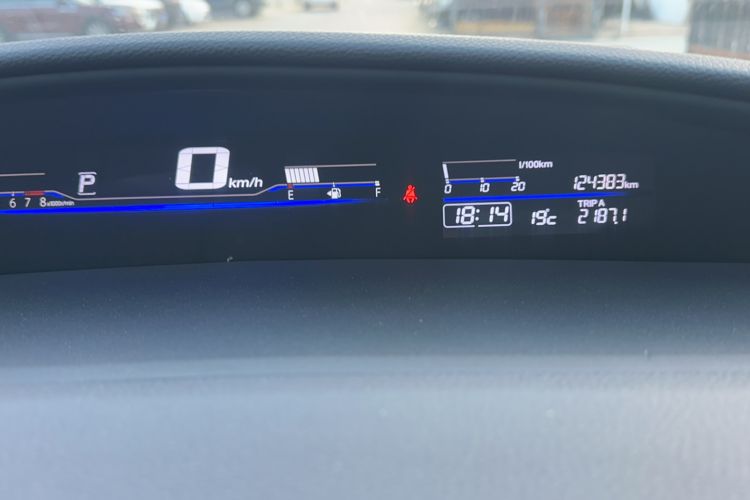 Used Honda Jade 2016 1.8L CVT Luxury Edition 5-seater Odometer Close Up
