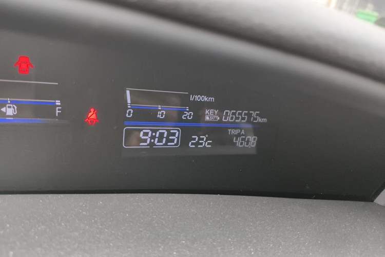Used Honda Jade 2016 1.8L Automatic Comfort Elite Version 5 Seats Odometer Close Up