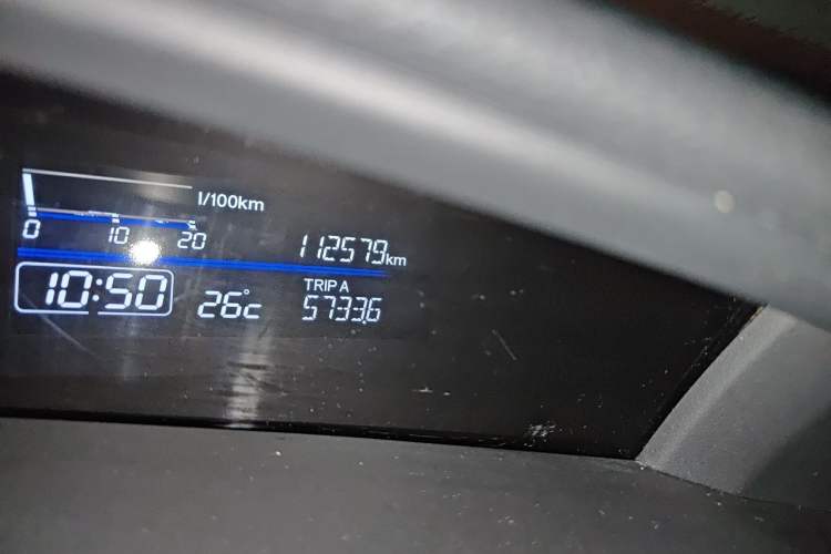 Used Honda Jade 2016 1.8L CVT Luxury Edition 5-seater Odometer Close Up