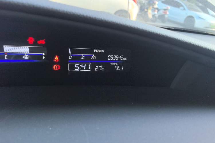 Used Honda Jade 2016 1.8L Automatic Comfort Elite Version 5 Seats Odometer Close Up