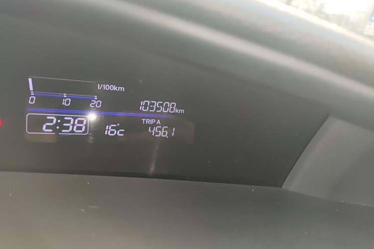 Used Honda Jade 2016 1.8L Automatic Comfort Elite Version 5 Seats Odometer Close Up