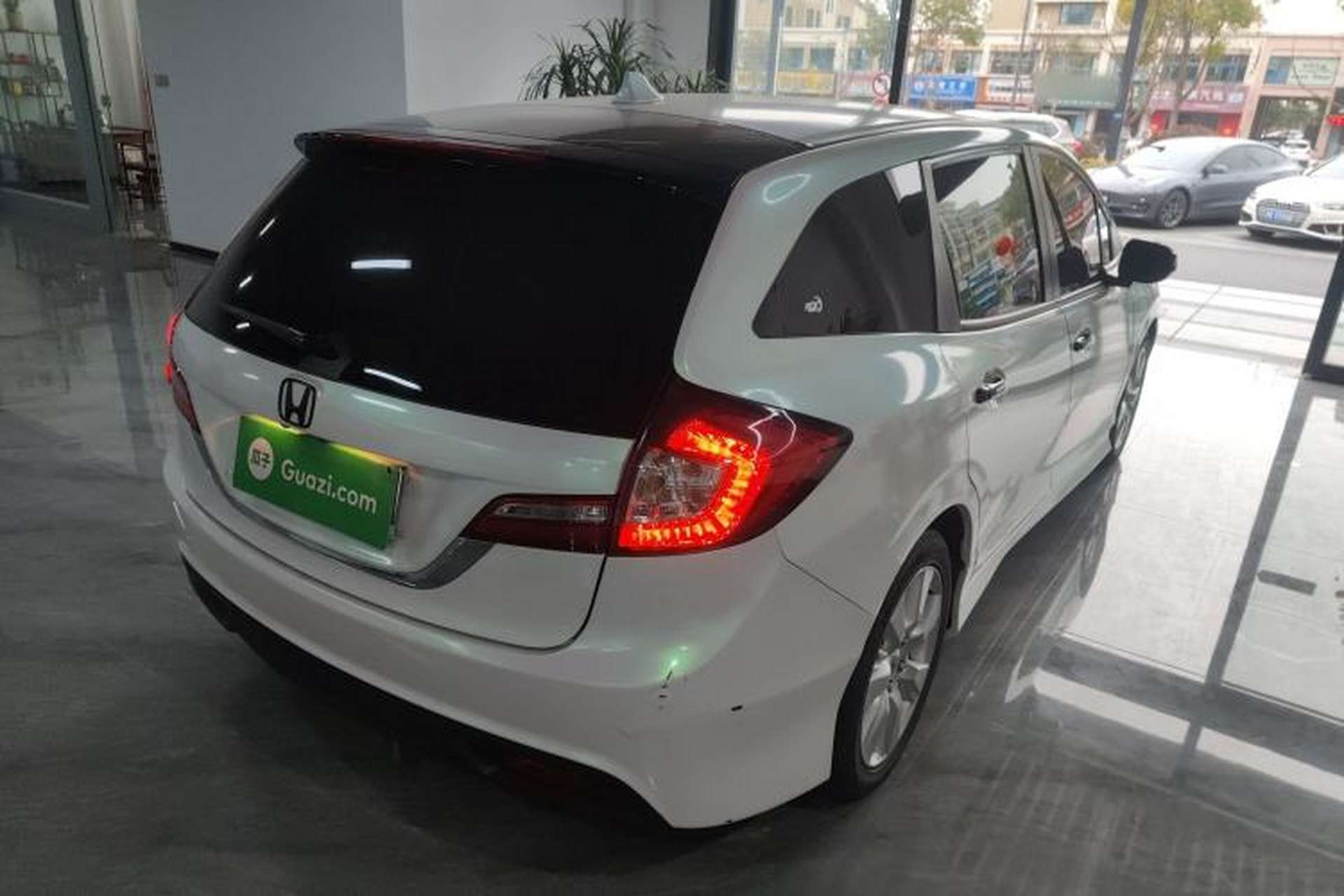 Used Honda Jade 2016 1.8L Automatic Comfort Elite Version 5 Seats Rear Right 45 Deg