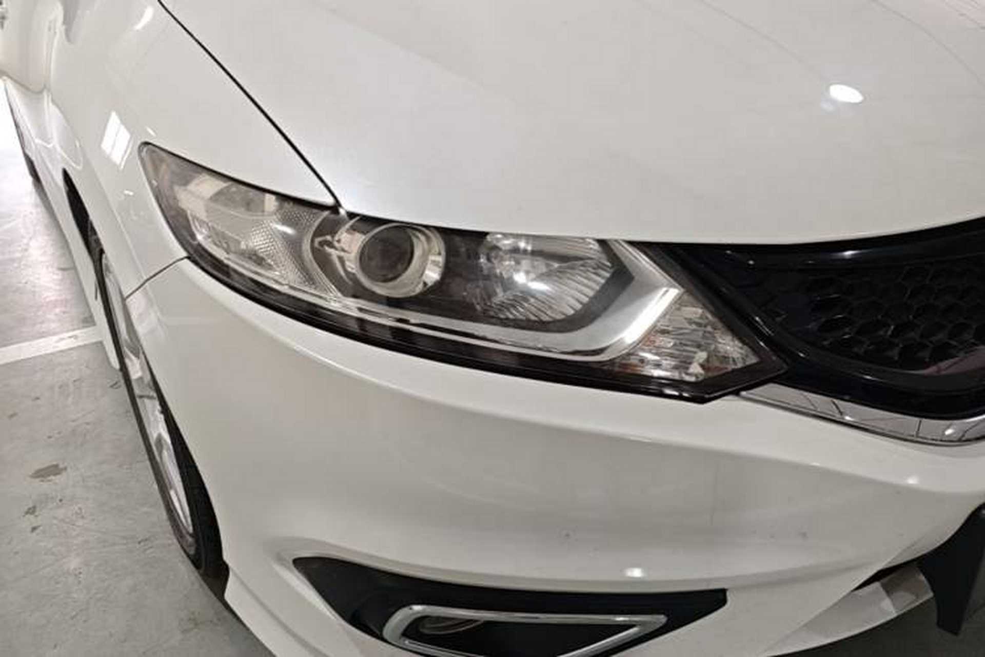 Used Honda Jade 2016 1.8L Automatic Comfort Elite Version 5 Seats Right Front Headlight