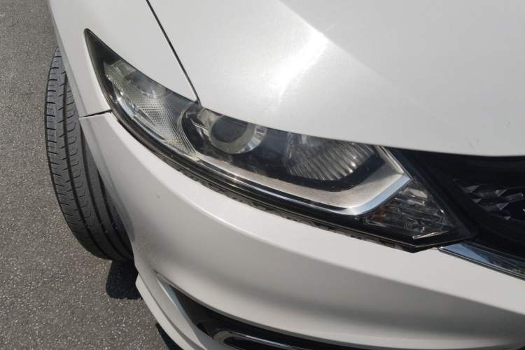 Used Honda Jade 2016 1.8L Automatic Comfort Elite Version 5 Seats Right Front Headlight