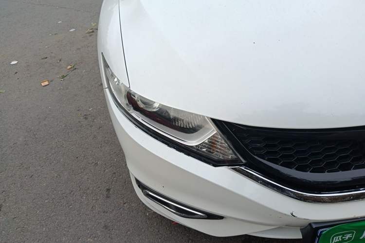 Used Honda Jade 2016 1.8L Automatic Comfort Version 5 Seats Right Front Headlight