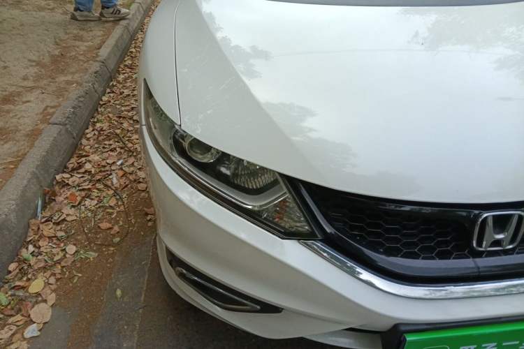 Used Honda Jade 2016 1.8L Automatic Comfort Elite Version 5 Seats Right Front Headlight