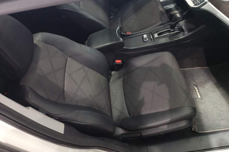 Used Honda Jade 2016 1.8L Automatic Comfort Elite Version 5 Seats Right Front Seat