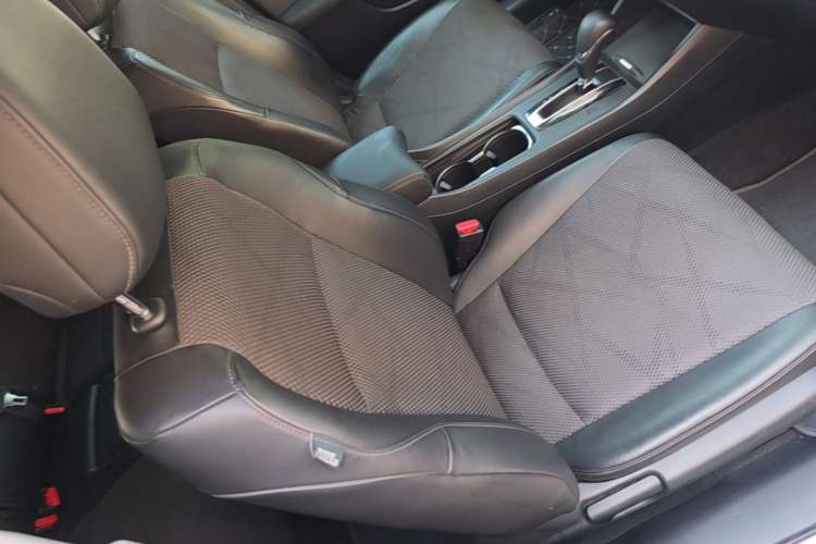 Used Honda Jade 2016 1.8L Automatic Comfort Elite Version 5 Seats Right Front Seat