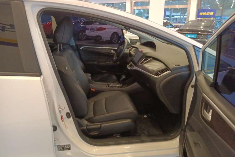 Used Honda Jade 2016 1.8L CVT Luxury Edition 5-seater Right Front Seat