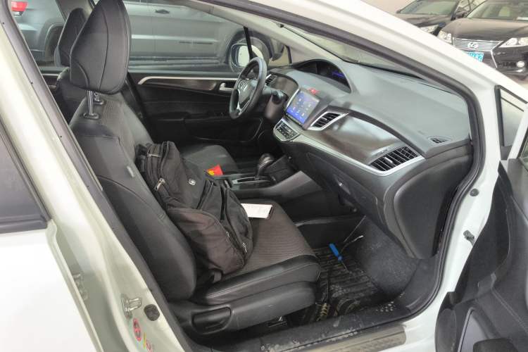 Used Honda Jade 2016 1.8L Automatic Comfort Elite Version 5 Seats Right Front Seat