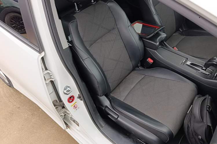Used Honda Jade 2016 1.8L Automatic Comfort Elite Version 5 Seats Right Front Seat