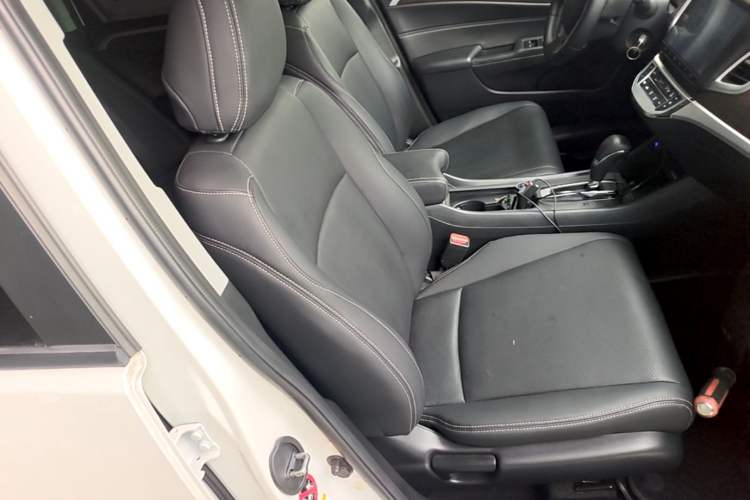 Used Honda Jade 2016 1.8L Automatic Comfort Version 5 Seats Right Front Seat
