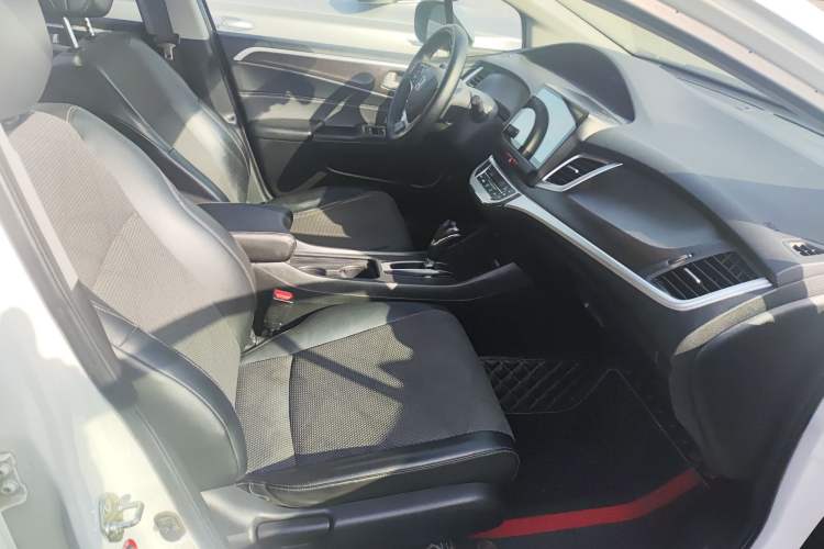 Used Honda Jade 2016 1.8L Automatic Comfort Elite Version 5 Seats Right Front Seat