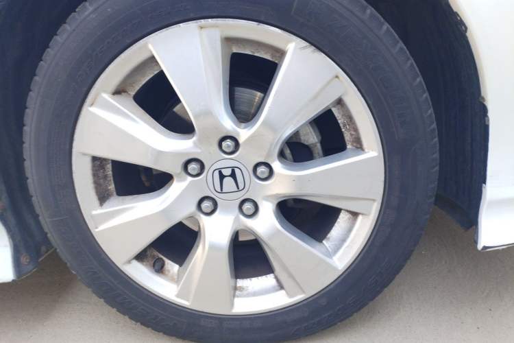 Used Honda Jade 2016 1.8L Automatic Comfort Elite Version 5 Seats Right Front Wheel Hub