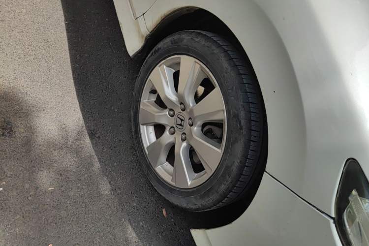 Used Honda Jade 2016 1.8L Automatic Comfort Elite Version 5 Seats Right Front Wheel Hub