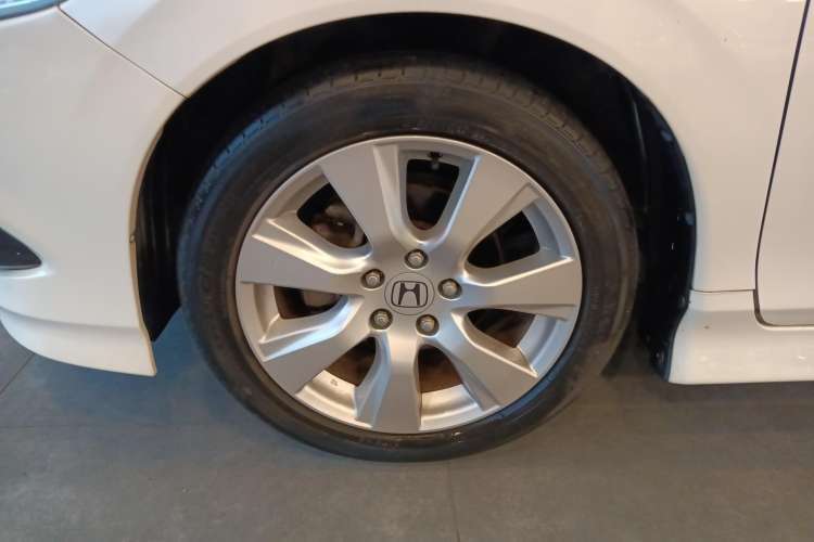 Used Honda Jade 2016 1.8L CVT Luxury Edition 5-seater Right Front Wheel Hub