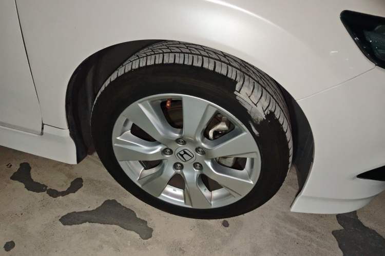 Used Honda Jade 2016 1.8L CVT Luxury Edition 5-seater Right Front Wheel Hub