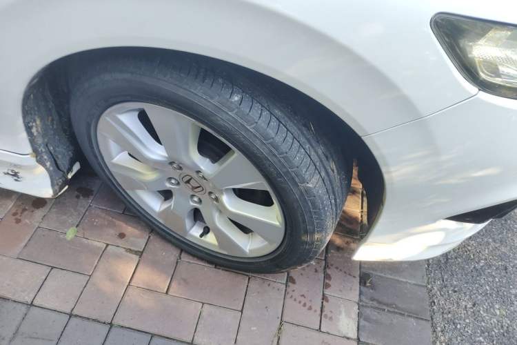 Used Honda Jade 2016 1.8L CVT Luxury Edition 5-seater Right Front Wheel Hub