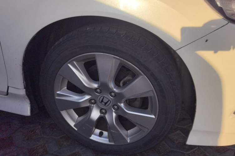 Used Honda Jade 2016 1.8L Automatic Comfort Elite Version 5 Seats Right Front Wheel Hub