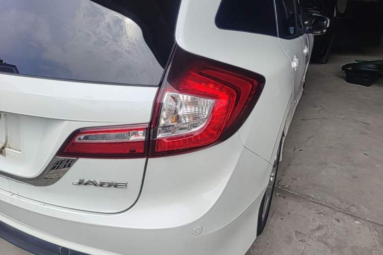 Used Honda Jade 2016 1.8L Automatic Comfort Elite Version 5 Seats Right Rear Taillight