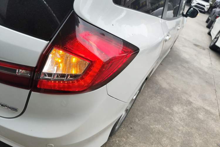 Used Honda Jade 2016 1.8L Automatic Comfort Elite Version 5 Seats Right Rear Taillight