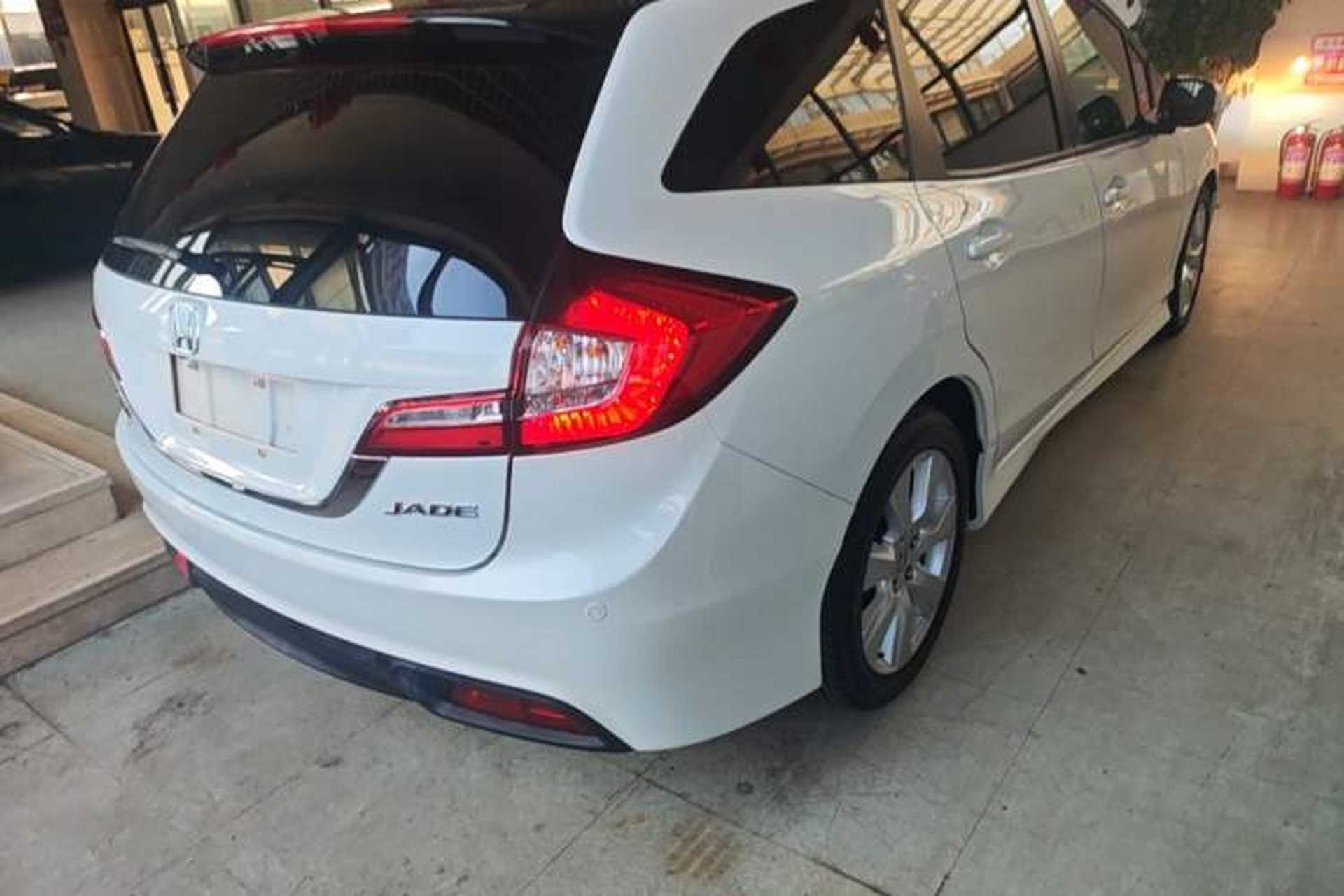 Used Honda Jade 2016 1.8L Automatic Comfort Elite Version 5 Seats Right Rear Taillight