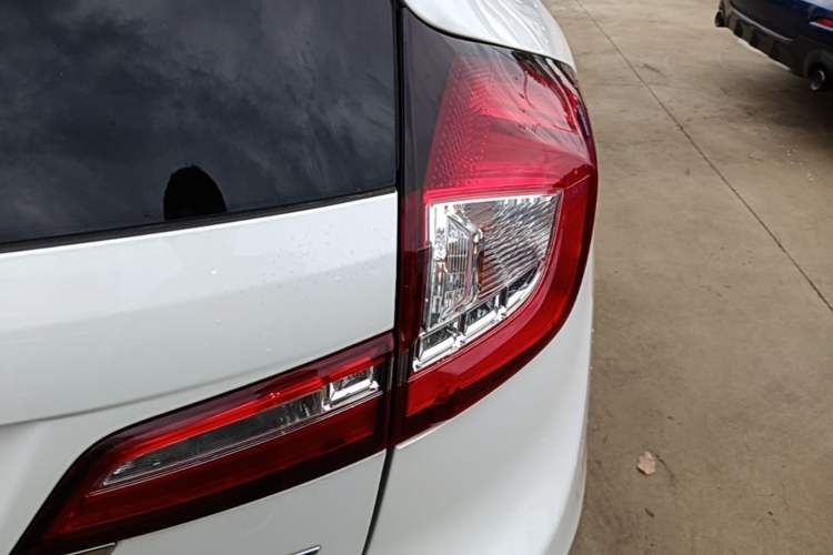 Used Honda Jade 2016 1.8L Automatic Comfort Elite Version 5 Seats Right Rear Taillight