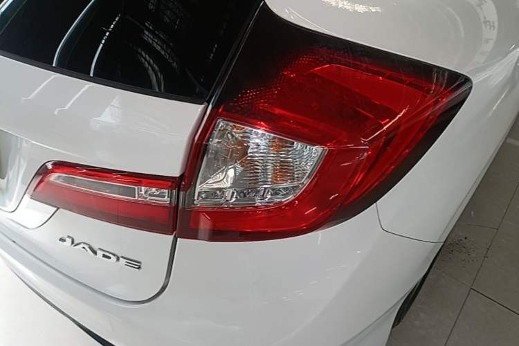 Used Honda Jade 2016 1.8L Automatic Comfort Elite Version 5 Seats Right Rear Taillight