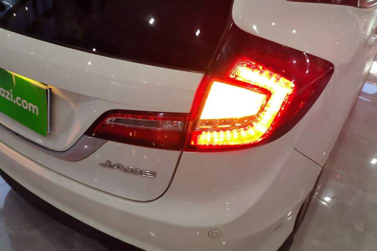 Used Honda Jade 2016 1.8L Automatic Comfort Elite Version 5 Seats Right Rear Taillight