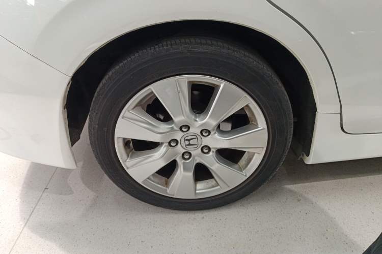 Used Honda Jade 2016 1.8L Automatic Comfort Elite Version 5 Seats Right Rear Wheel Hub
