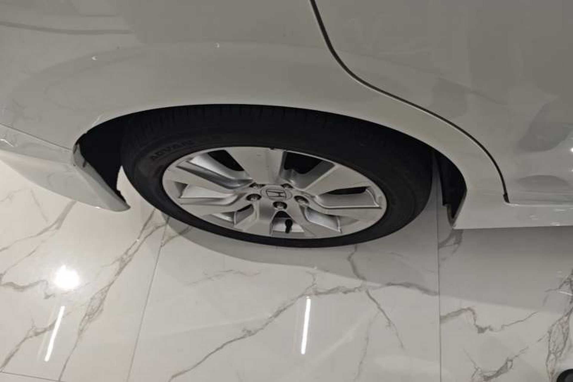 Used Honda Jade 2016 1.8L Automatic Comfort Elite Version 5 Seats Right Rear Wheel Hub