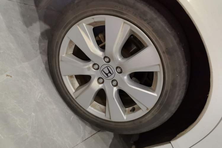 Used Honda Jade 2016 1.8L Automatic Comfort Elite Version 5 Seats Right Rear Wheel Hub