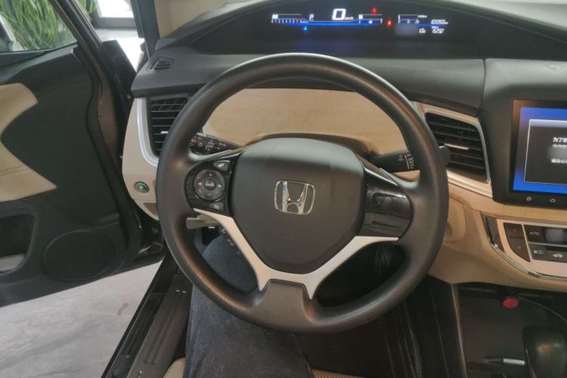 Used Honda Jade 2016 1.8L Automatic Comfort Elite Version 5 Seats Steering Wheel