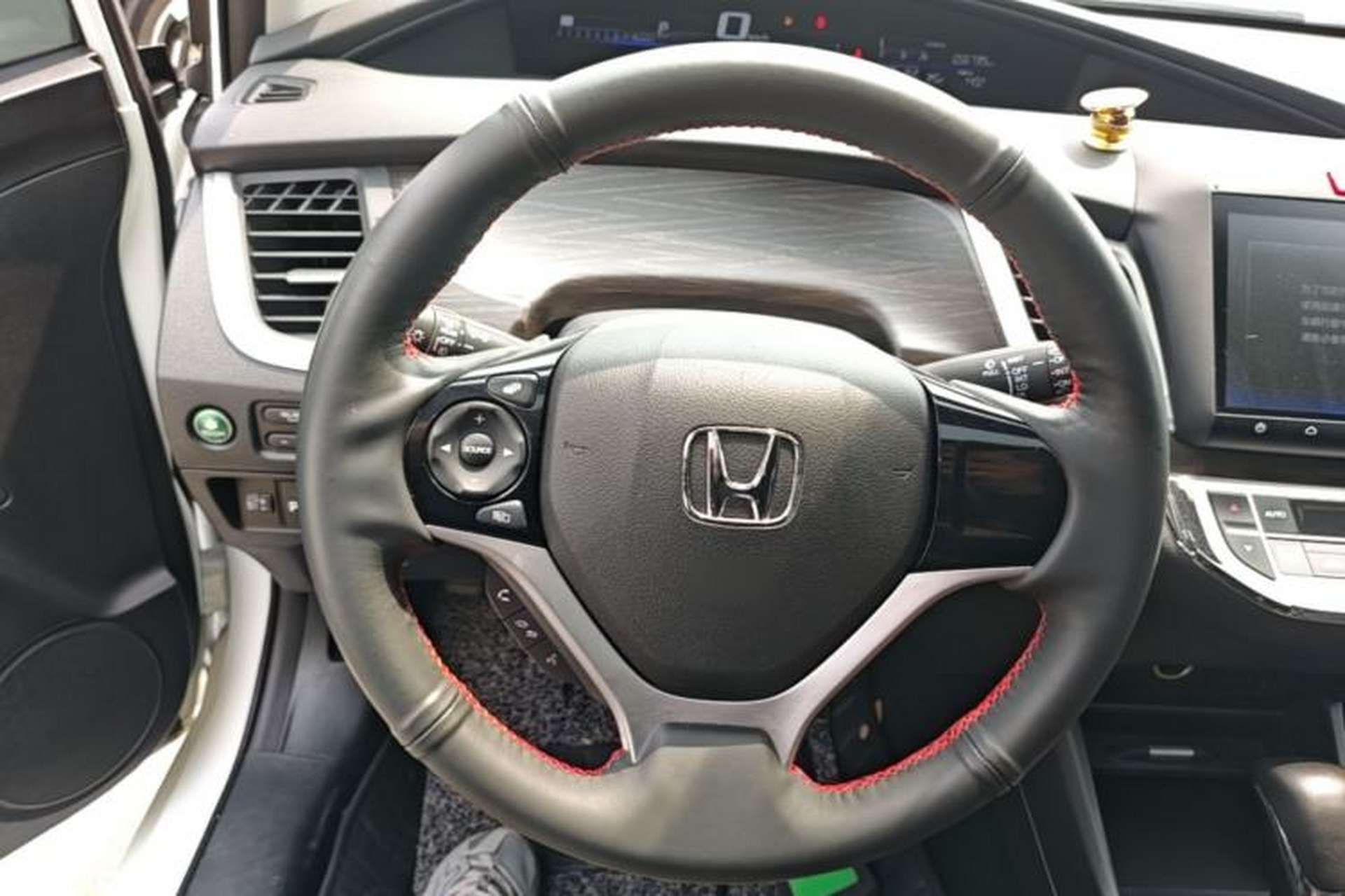 Used Honda Jade 2016 1.8L Automatic Comfort Elite Version 5 Seats Steering Wheel