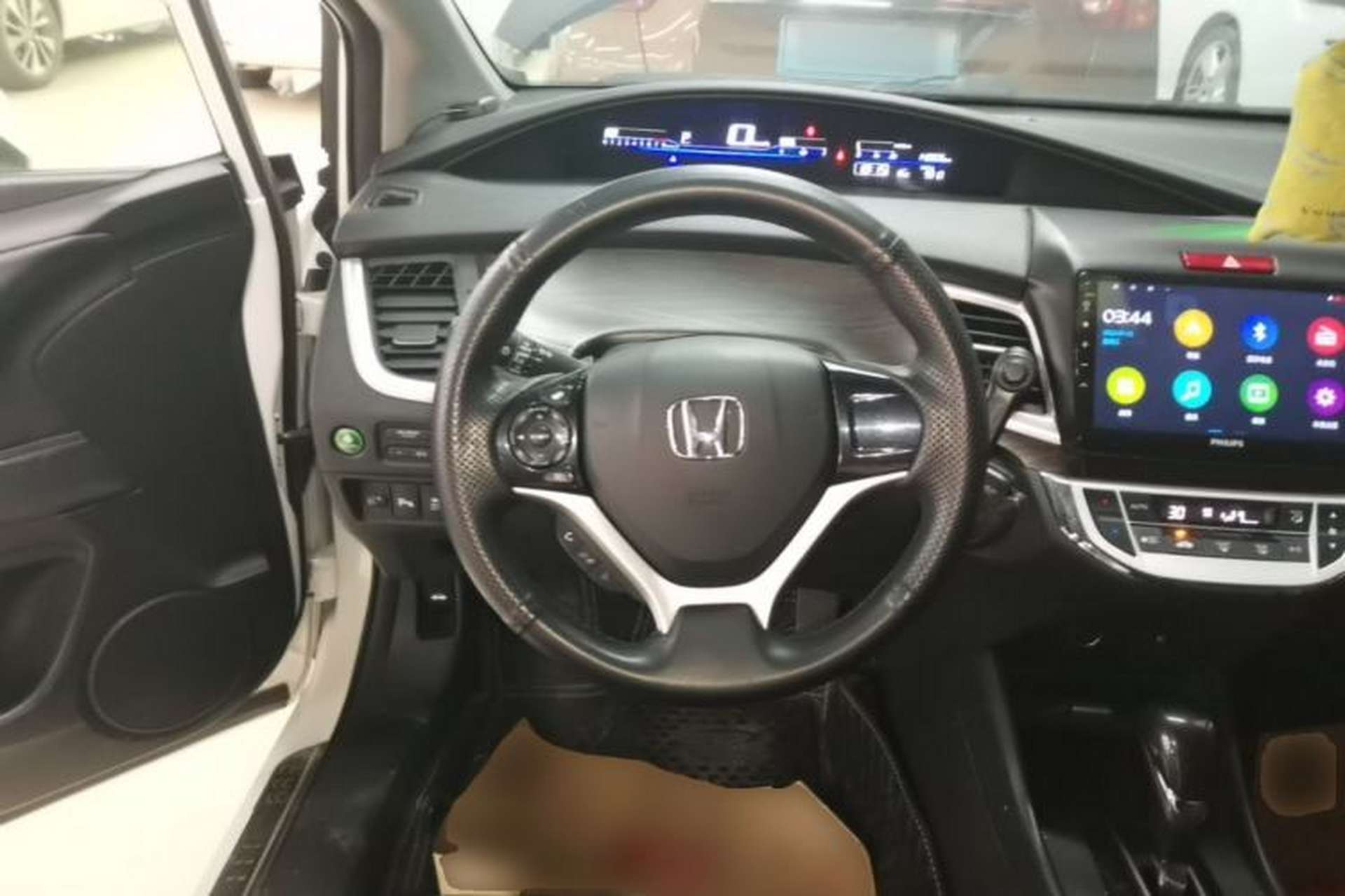 Used Honda Jade 2016 1.8L Automatic Comfort Elite Version 5 Seats Steering Wheel