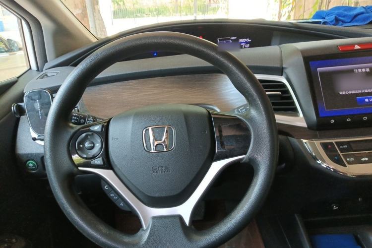 Used Honda Jade 2016 1.8L Automatic Comfort Elite Version 5 Seats Steering Wheel