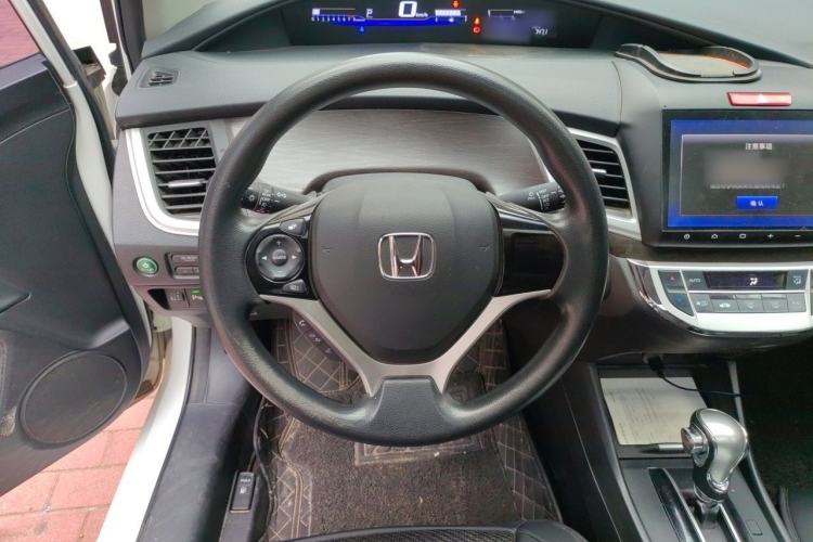 Used Honda Jade 2016 1.8L Automatic Comfort Elite Version 5 Seats Steering Wheel