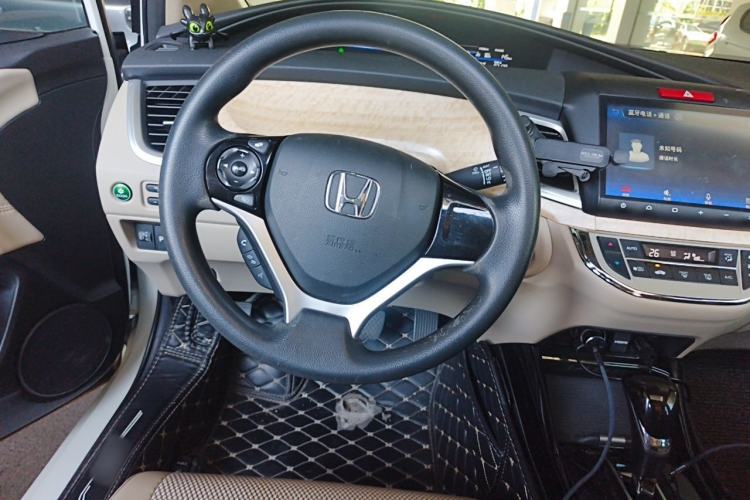 Used Honda Jade 2016 1.8L Automatic Comfort Elite Version 5 Seats Steering Wheel