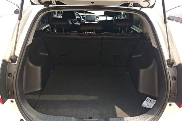 Used Honda Jade 2016 1.8L Automatic Comfort Elite Version 5 Seats Trunk