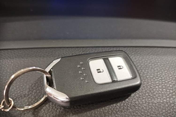 Used Honda Jade 2016 1.8L Automatic Comfort Elite Version 5 Seats Vehicle Key