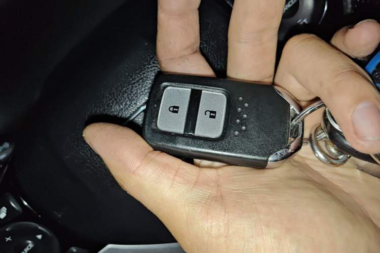 Used Honda Jade 2016 1.8L CVT Luxury Edition 5-seater Vehicle Key