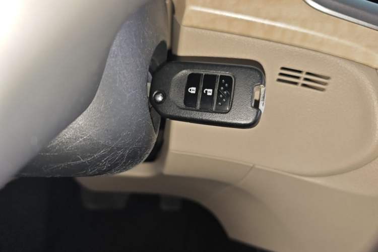Used Honda Jade 2016 1.8L Automatic Comfort Version 5 Seats Vehicle Key
