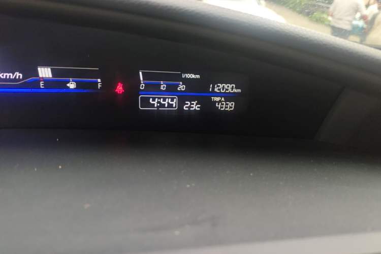 Used Honda Jade 2016 1.8L Automatic Comfort Elite Version 5 Seats Odometer Close Up