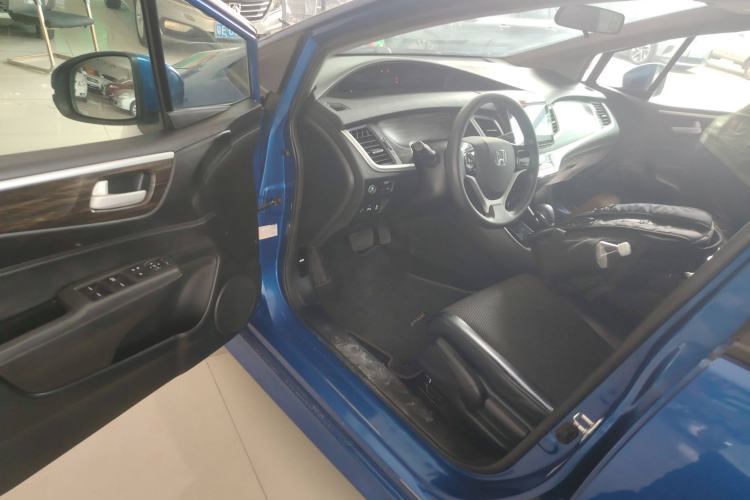 Used Honda Jade 2017 1.8L automatic Comfort version 5 seats Driver Seat