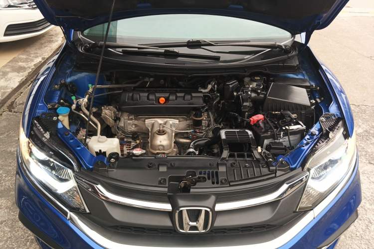 Used Honda Jade 2017 1.8L automatic Comfort version 5 seats Engine Bay
