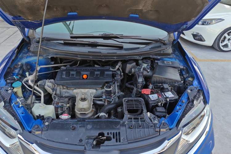 Used Honda Jade 2017 1.8L automatic Comfort version 5 seats Engine Bay